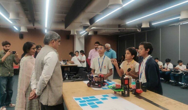 Makerspaces Innovation Lab: Redefining Learning Beyond the Classroom